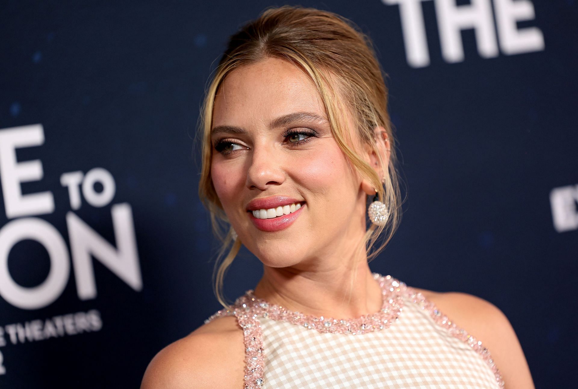 Scarlett Johansson attends the "Fly Me To The Moon" World Premiere at AMC Lincoln Square Theater (Image via Getty)
